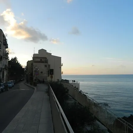 Casa Candeloro *