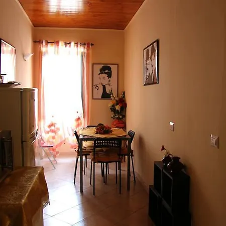 Casa Candeloro Apartment