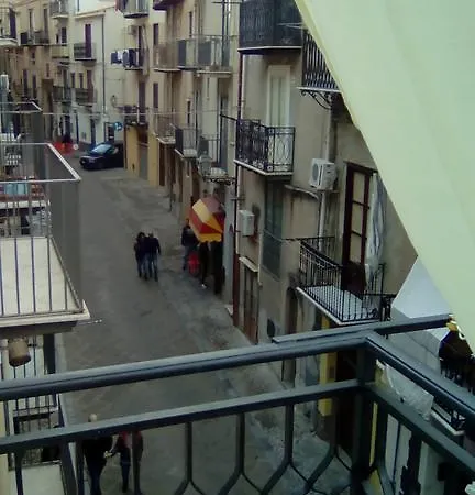 Casa Candeloro *